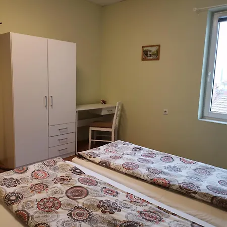 аврамов дом - етаж от къща Apartment