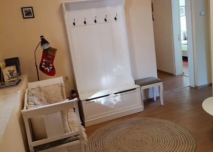 Apartament аврамов дом - етаж от къща *