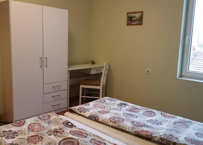 аврамов дом - етаж от къща Apartament